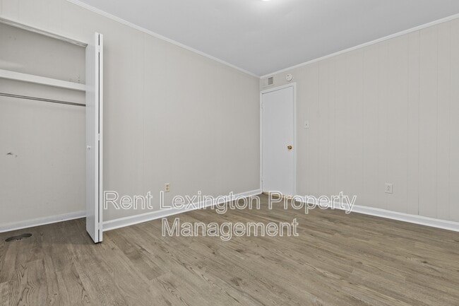 Building Photo - 1707 Sarasota Ct