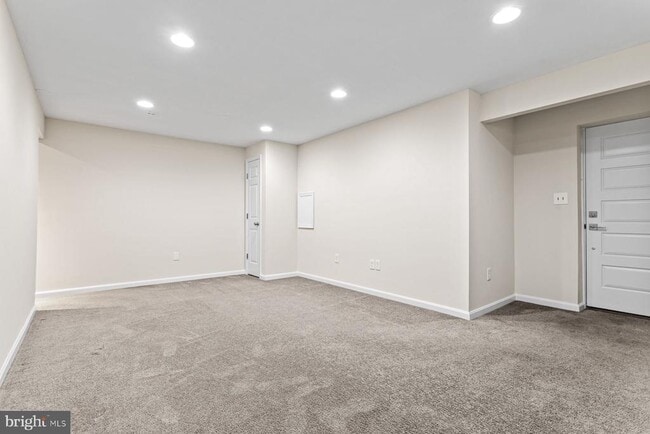 Building Photo - 10610 High Beach Ct