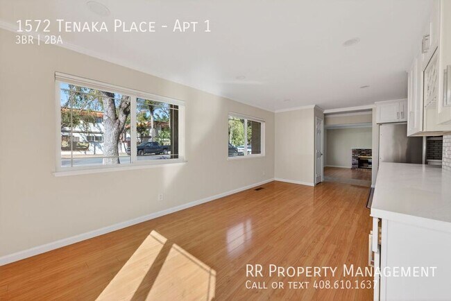 Building Photo - 1572 Tenaka Pl