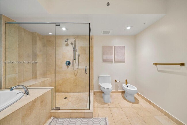 Building Photo - 1830 S Ocean Dr