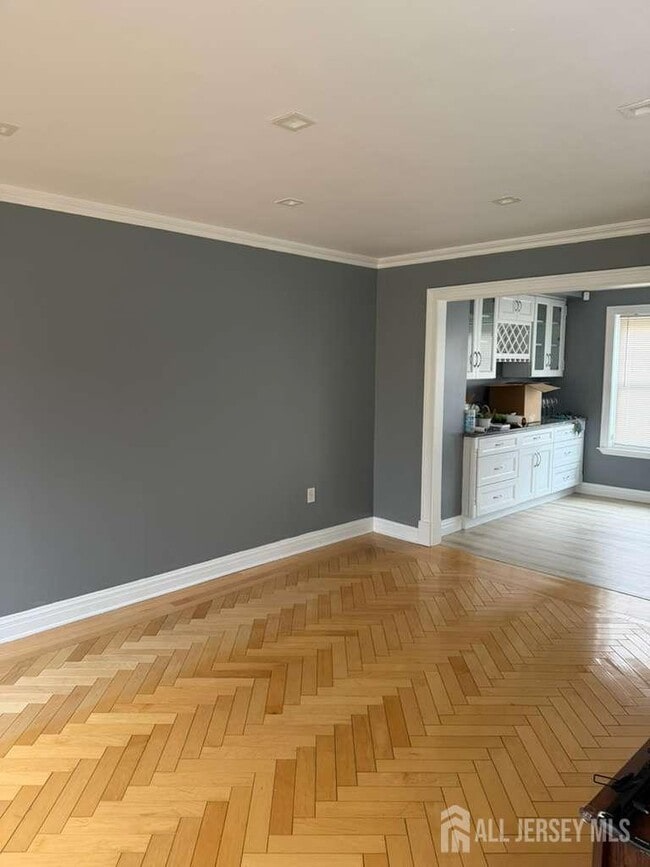 Building Photo - 2 Mochen Ct