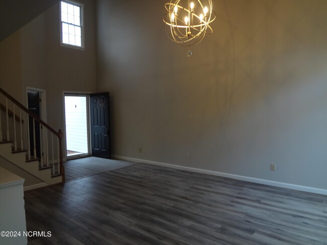 Building Photo - 107 Gates Dr