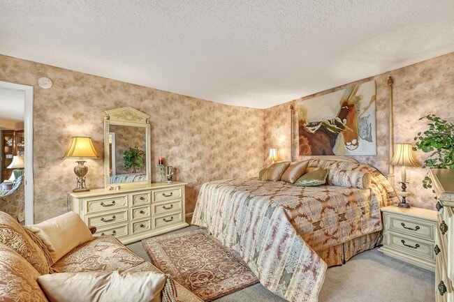 Building Photo - 2800 N Ocean Dr