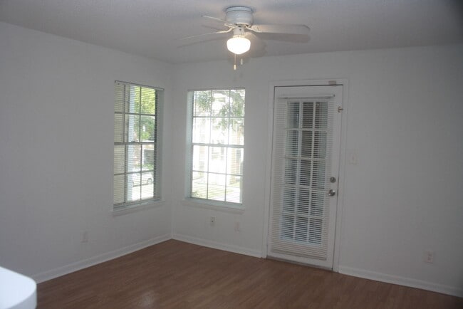 Building Photo - 4225Thor205