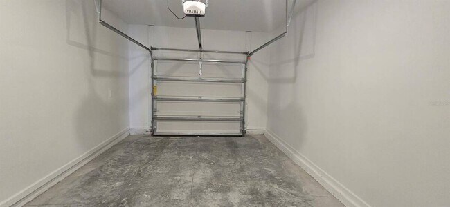 Building Photo - 3577 SE 37th Ct