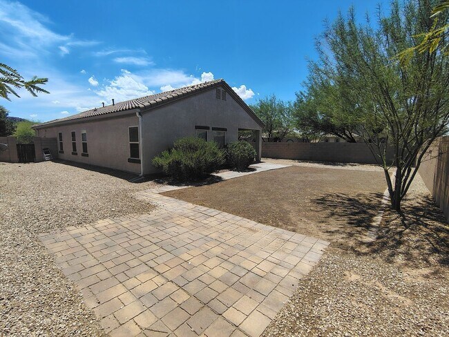 Building Photo - 8990 W Cloudwood Dr
