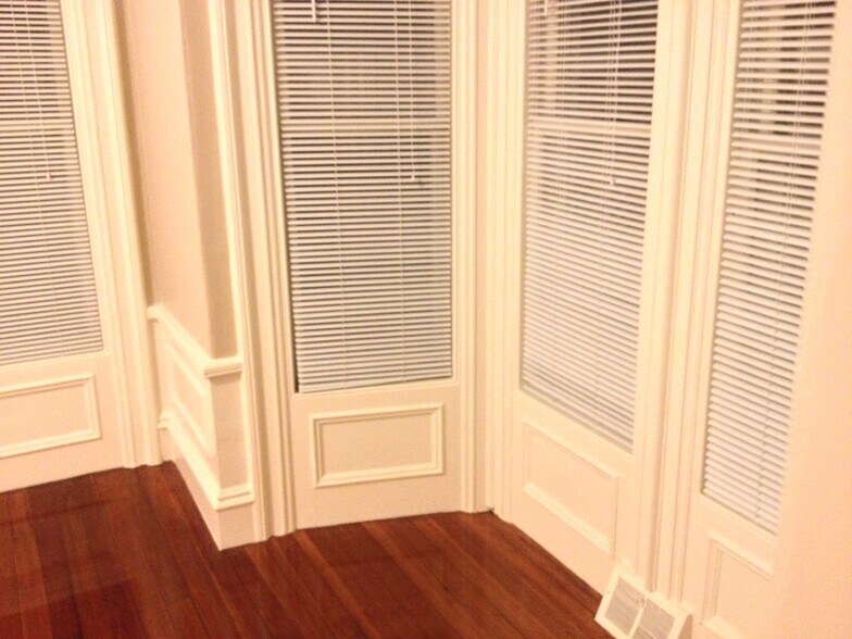 Building Photo - 7 Cypress Park