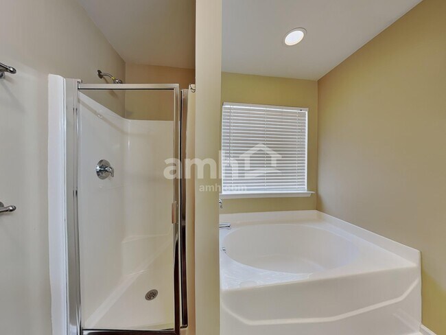 Building Photo - 836 Willow Bay Dr