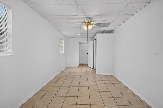 Building Photo - 7508 N Thatcher Ave