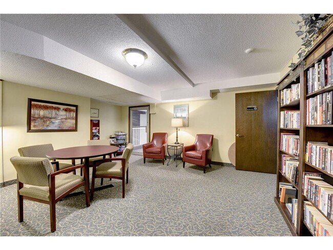 Building Photo - 4575 W 80th St Cir