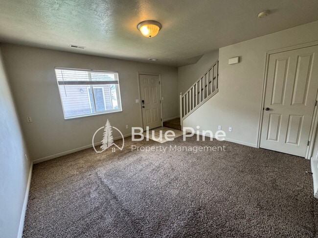 Building Photo - 429 Raven Way