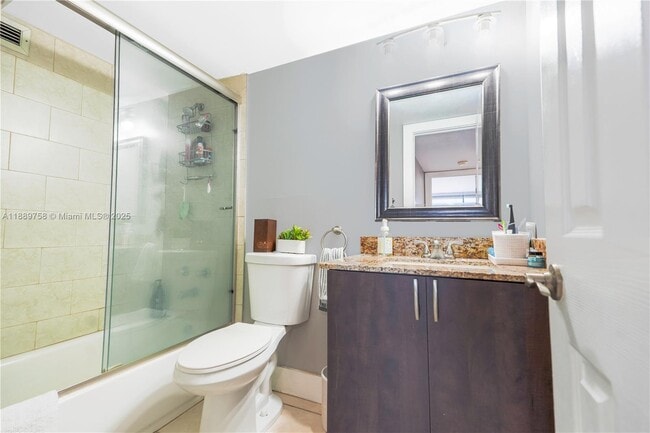 Building Photo - 200 Leslie Dr