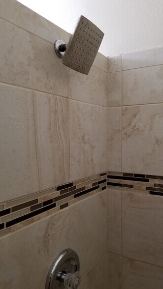Building Photo - 433 Bryson Springs