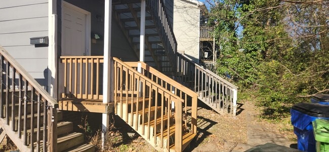 Building Photo - 202 Selwyn Alley