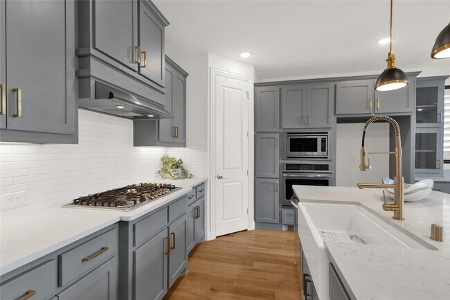 Building Photo - 7505 Plumgrove Rd