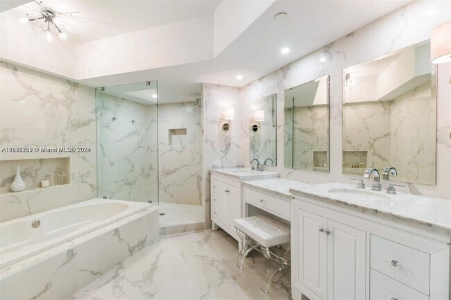 Building Photo - 20191 E Country Club Dr