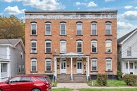 Building Photo - "Charming 3-Bed Oasis at 57 1/2 Saratoga Ave – Spacious 1250 Sq Ft in Waterford, NY!"