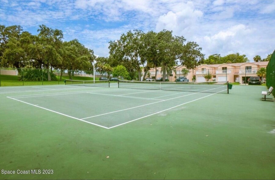 Tennis and Pickleball court - 174 Maritime Pl