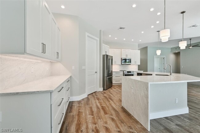 Building Photo - 4231 Crayton Rd