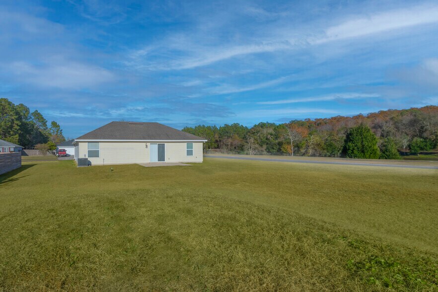 Building Photo - 86016 Graham Court