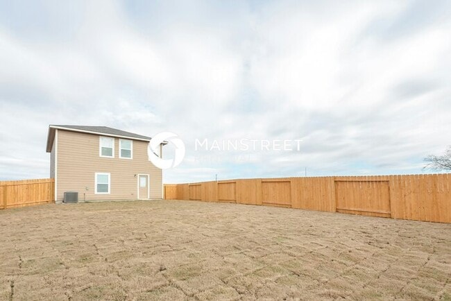 Building Photo - 3 Bedroom Pet-Friendly Home in San Antonio, TX with Main Street Renewal