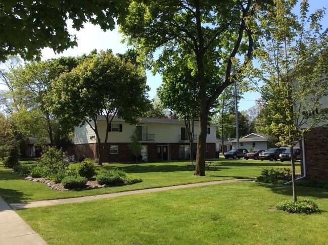 Hallmark 1 Apartments Montague, MI Apartment Finder