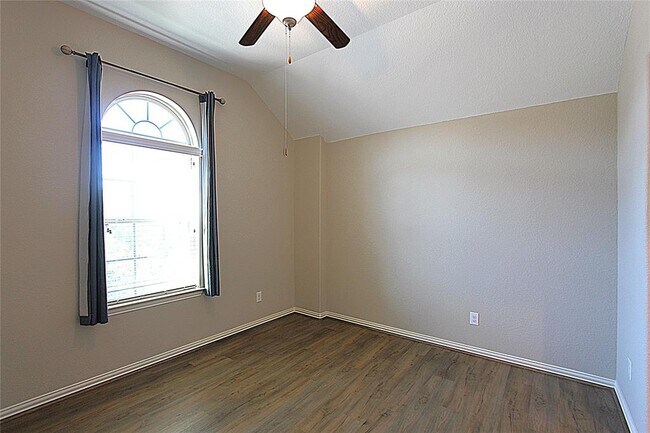 Building Photo - 19218 Presa Canyon Dr