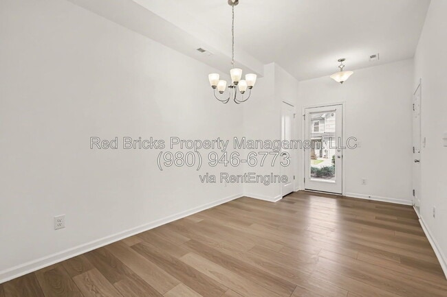 Building Photo - 13027 Rover St