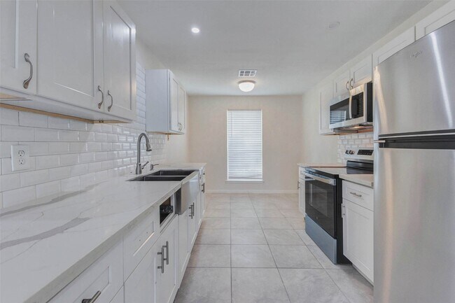 Building Photo - 7622 Williams St