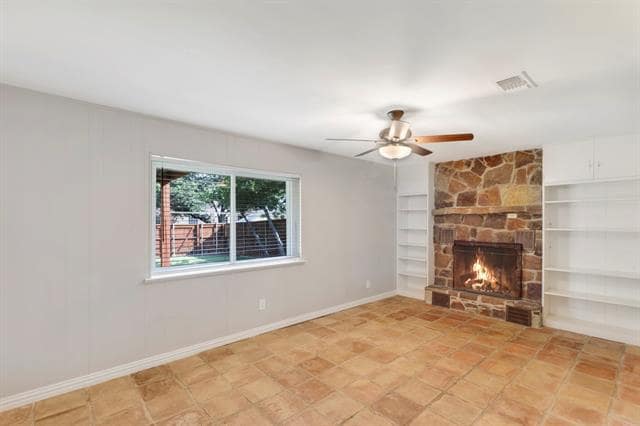 Building Photo - 821 Wisteria Way