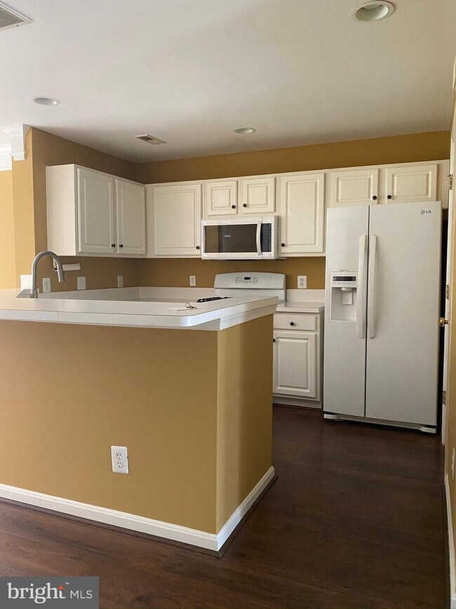 Building Photo - 46860 Clarion Terrace