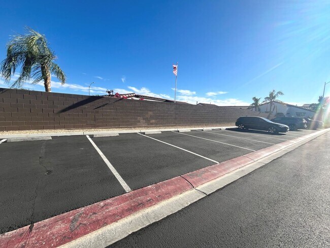 Building Photo - 1533 Franklin Ln