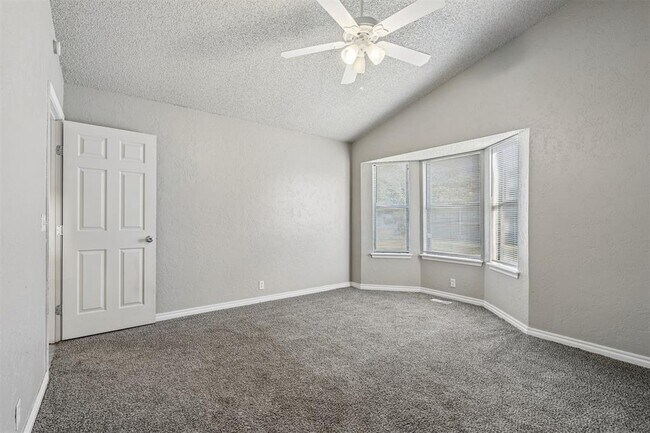 Building Photo - 217 Cypress Dr