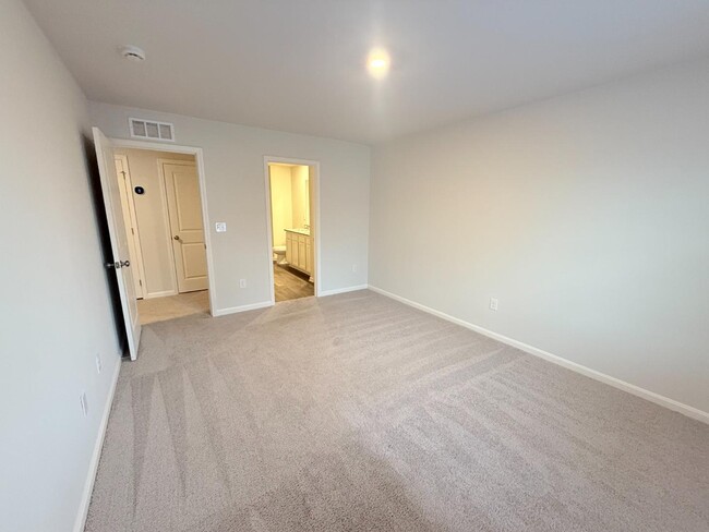 Building Photo - 344 Berkley Rd