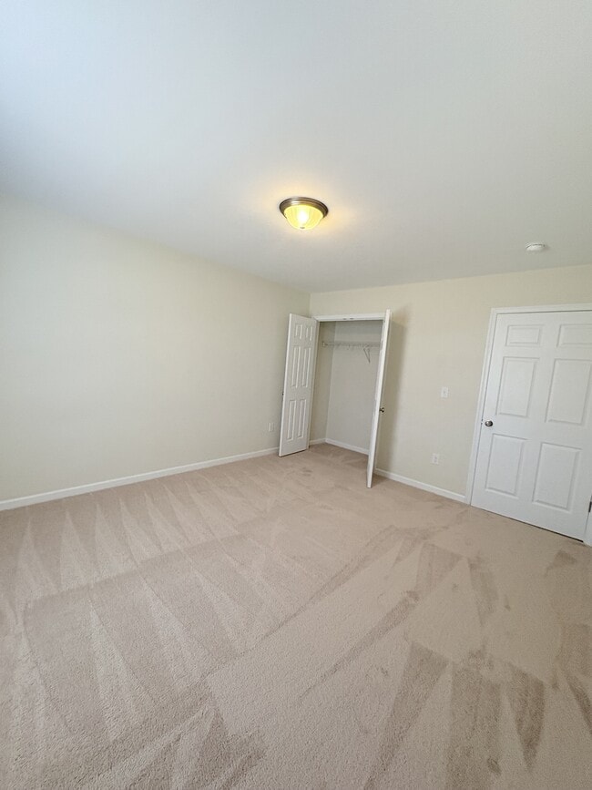 Building Photo - 62 Lofty Cir