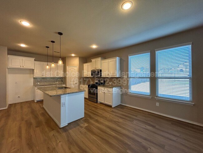 Building Photo - 15736 Barton Ridge Dr