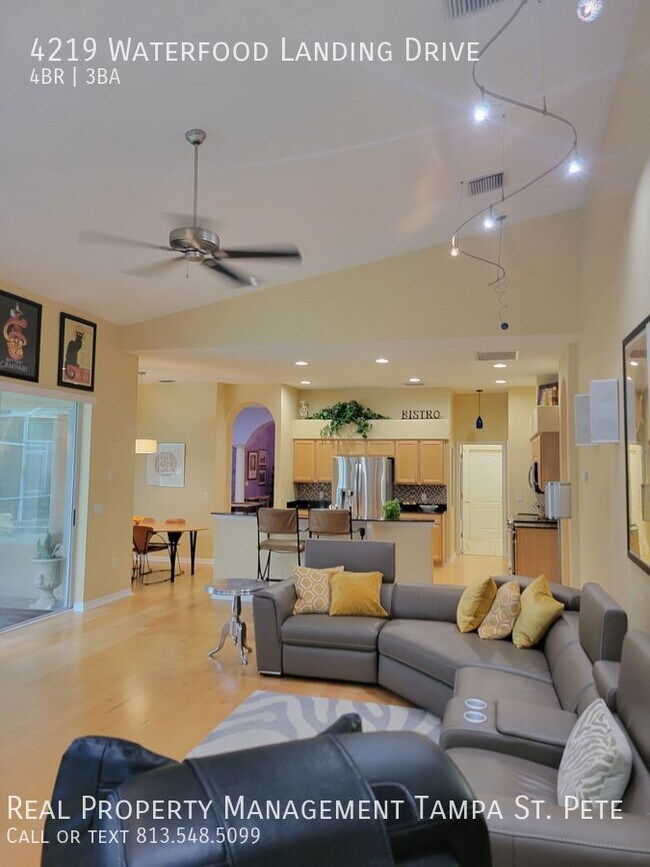 Building Photo - ***LUXURY LUTZ HOME