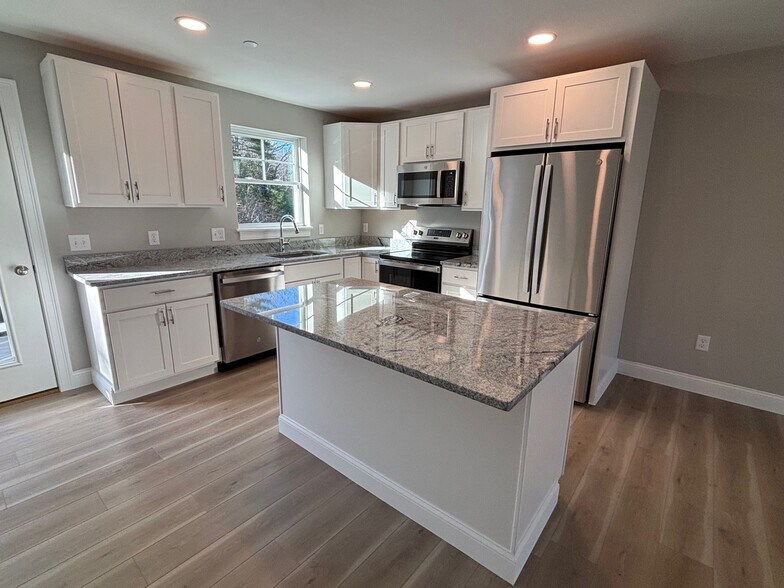 kitchen - 110 Sycamore Ln
