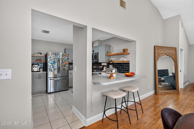 Building Photo - 9351 Arbolita Way
