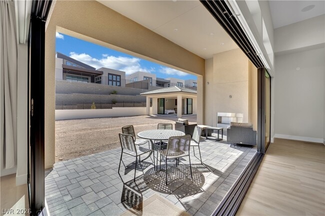 Building Photo - 10973 Horizon Ledge Ave