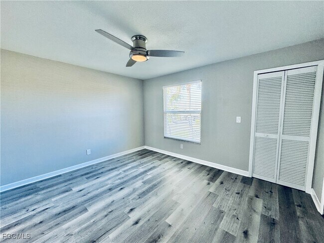 Building Photo - 4641 SW Santa Barbara Pl