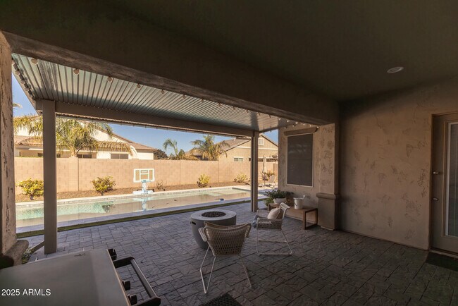 Building Photo - 20194 E Raven Dr