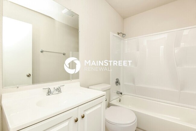 Building Photo - 3 Bedroom Pet-Friendly Home in ALVARADO, TX with Main Street Renewal