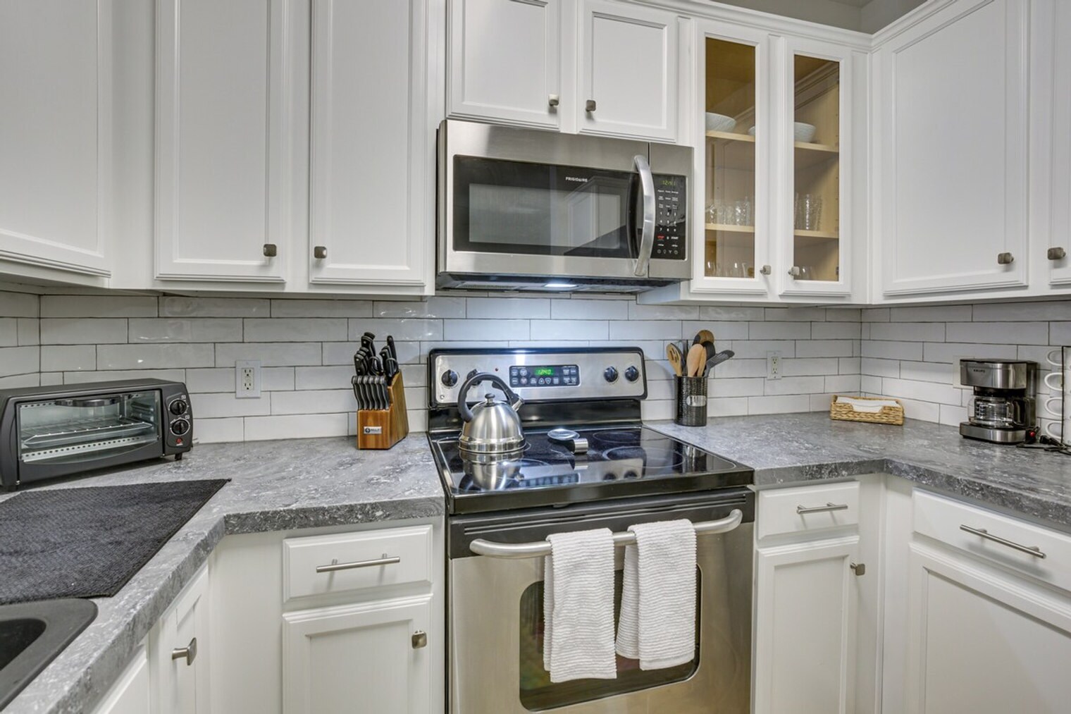 Building Photo - 3855 Elijah Ct