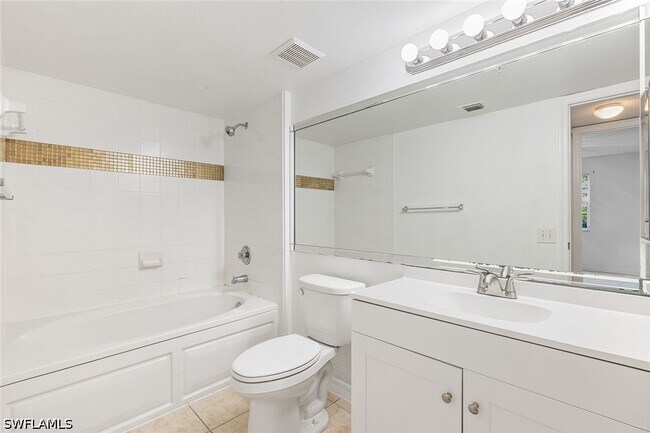 Building Photo - 8920 Colonnades Ct E