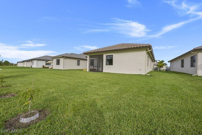 Building Photo - 5293 Marano Dr