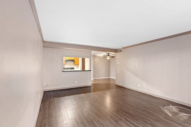 Building Photo - 5460 White Oak Ave