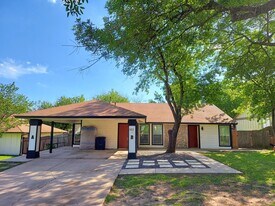 Building Photo - 111 Meteor Dr