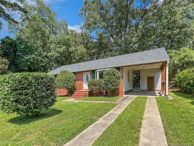 Building Photo - 703 Maupin Pl