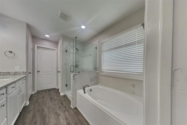 Building Photo - 22447 Stamford Brook Ct